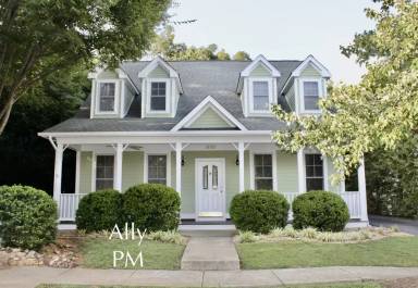 Main picture of 1892 Clay Dr