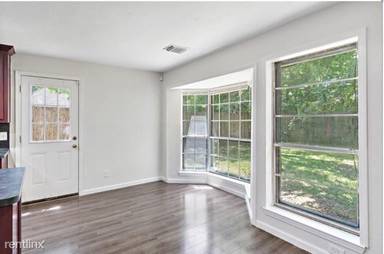 Main picture of 7019 Oak Bough Dr