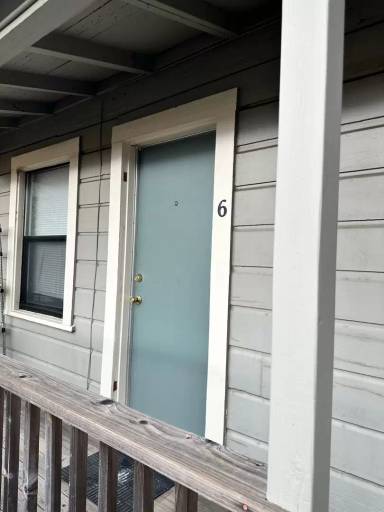 Main picture of 313 Barson St