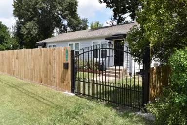 Main picture of 1517 W 12th St