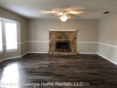 Main picture of 465 Pebblebrook Dr