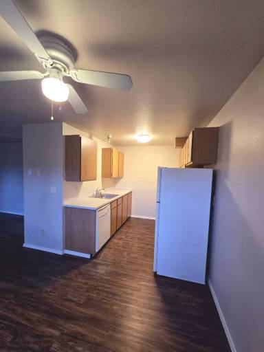 Main picture of 258 E Bakerview Rd