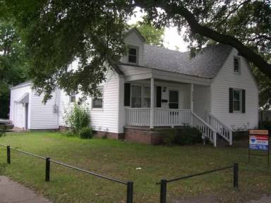 Main picture of 3476 Chesapeake Blvd