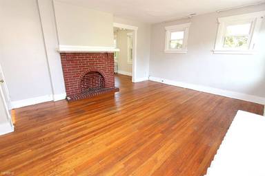 Main picture of 5672 Melvin St