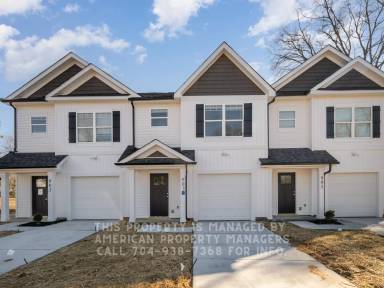 Main picture of 903 Oakwood Ave