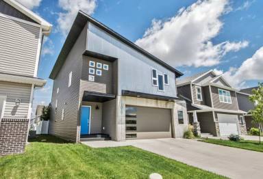 Main picture of 1030 31st Ave W