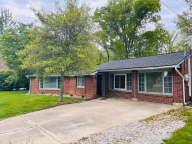 Main picture of 8338 Wabash Ave