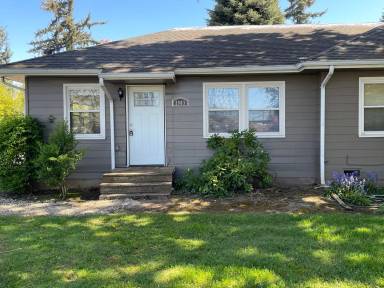 Main picture of 2214 W 28th St