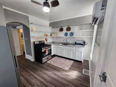 Main picture of 418 South Union Street - C