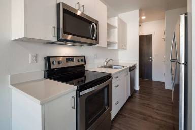 Main picture of 5401 SE Woodstock Blvd