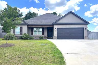 Main picture of 126 Locks Heath Ct