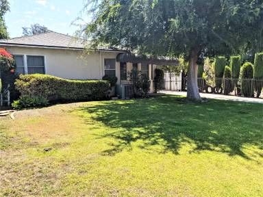 Main picture of 6402 Sultana Ave