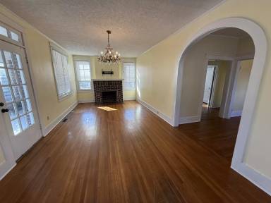 Main picture of 103 McTyiere St