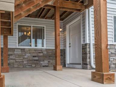 Main picture of 101 Parkview Ct