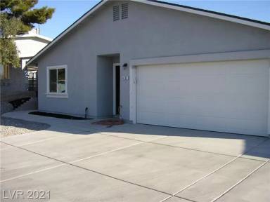 Main picture of 4793 E Harmon Ave
