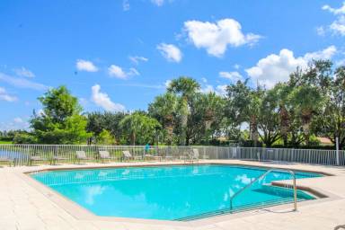 Main picture of 2156 Dragonfruit Way