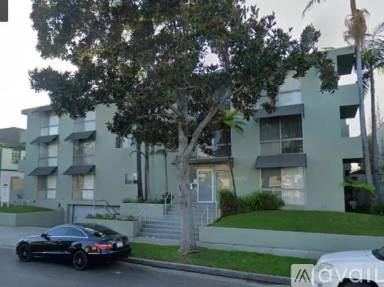 Main picture of 265 S Doheny Dr