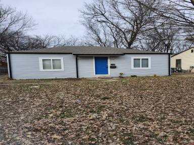 Main picture of 1512 E 16th St N