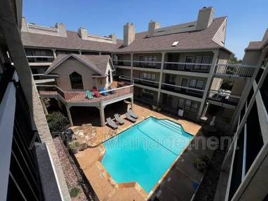 Main picture of 4800 W Lovers Ln Condos