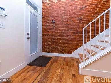Main picture of 25 Michigan Ave NE