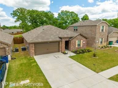 Main picture of 120 Funny Cide Ln