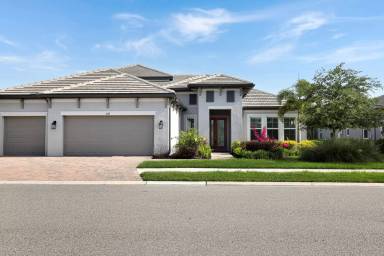 Main picture of 6133 Lungo Lago Dr