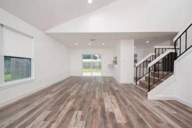 Main picture of 7643 Pacific Heights Cir