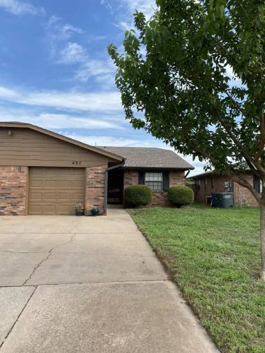 Main picture of 423 Wild Wind Rd