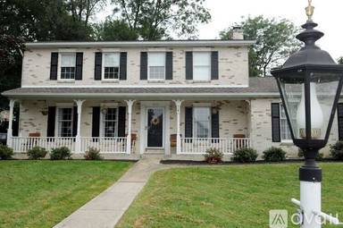 Main picture of 1220 Fleetwood Dr