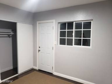 Main picture of 10661 Silver Cir