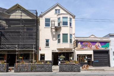 Main picture of 235 Cortland Ave