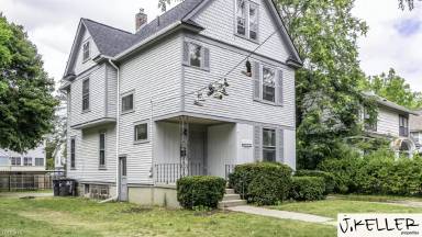 Main picture of 1102 S Forest Ave