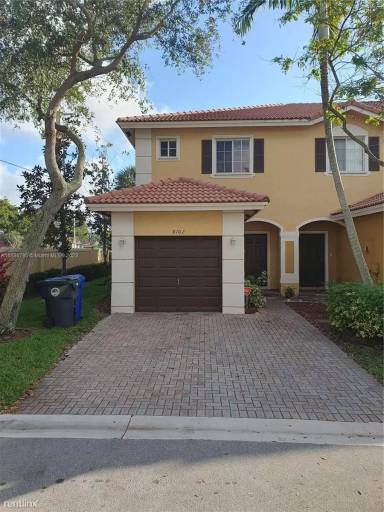 Main picture of 8102 SW 17th Ct