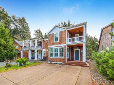 Main picture of 9669 Section Line Rd