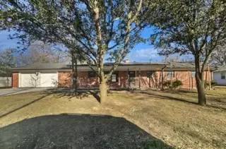 Main picture of 469 W Fulton St