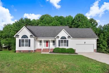 Main picture of 203 Clayside Dr