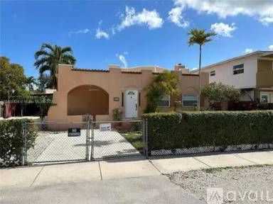 Main picture of 431 Tamiami Blvd