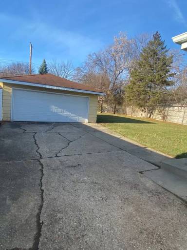 Main picture of 6353 N Joyce Ave