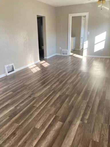 Main picture of 1832 Balkan Pl