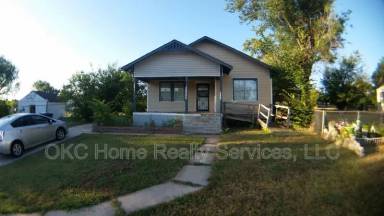 Main picture of 1434 NE 29th St