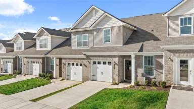 Main picture of 469 Alcott Way