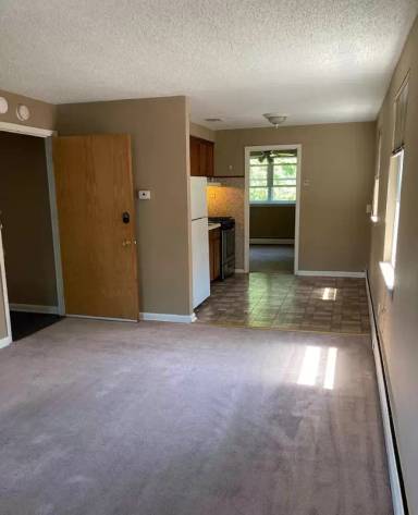 Main picture of 203 Robbins St