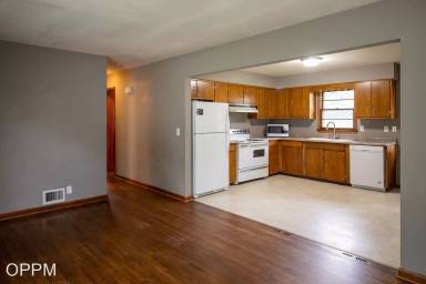 Main picture of 7618 Ontario St