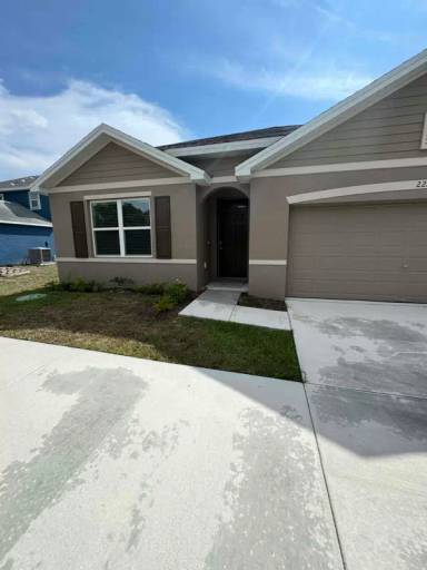 Main picture of 2218 SW Cameo Blvd