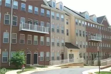 Main picture of 2665 Manhattan Pl