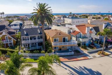 Main picture of 1633 E Balboa Blvd