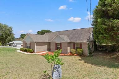Main picture of 380 Riverchase Blvd