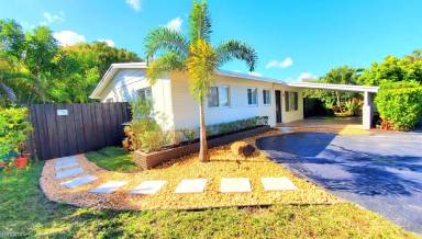 Main picture of 4755 NE 5th Ave
