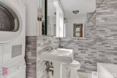 Main picture of 252 Mott St