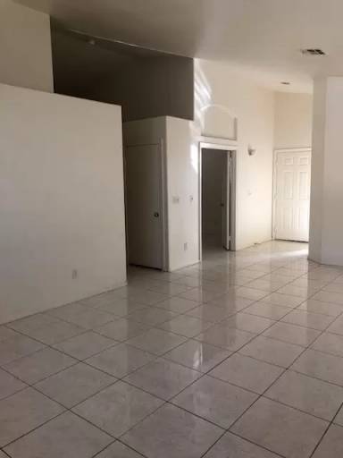 Main picture of 8008 Dinsmore Dr